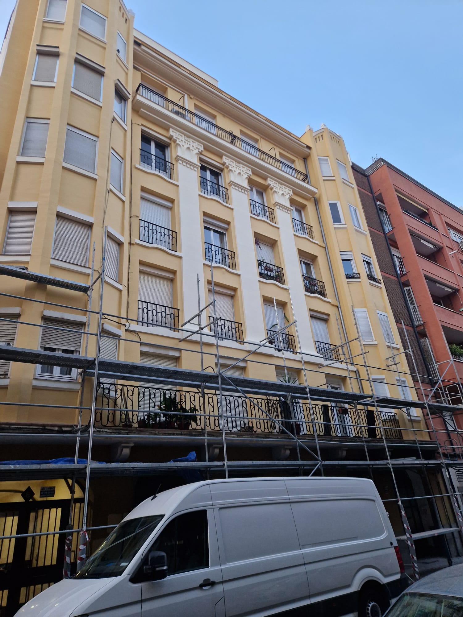 Detalle de fachada restaurada