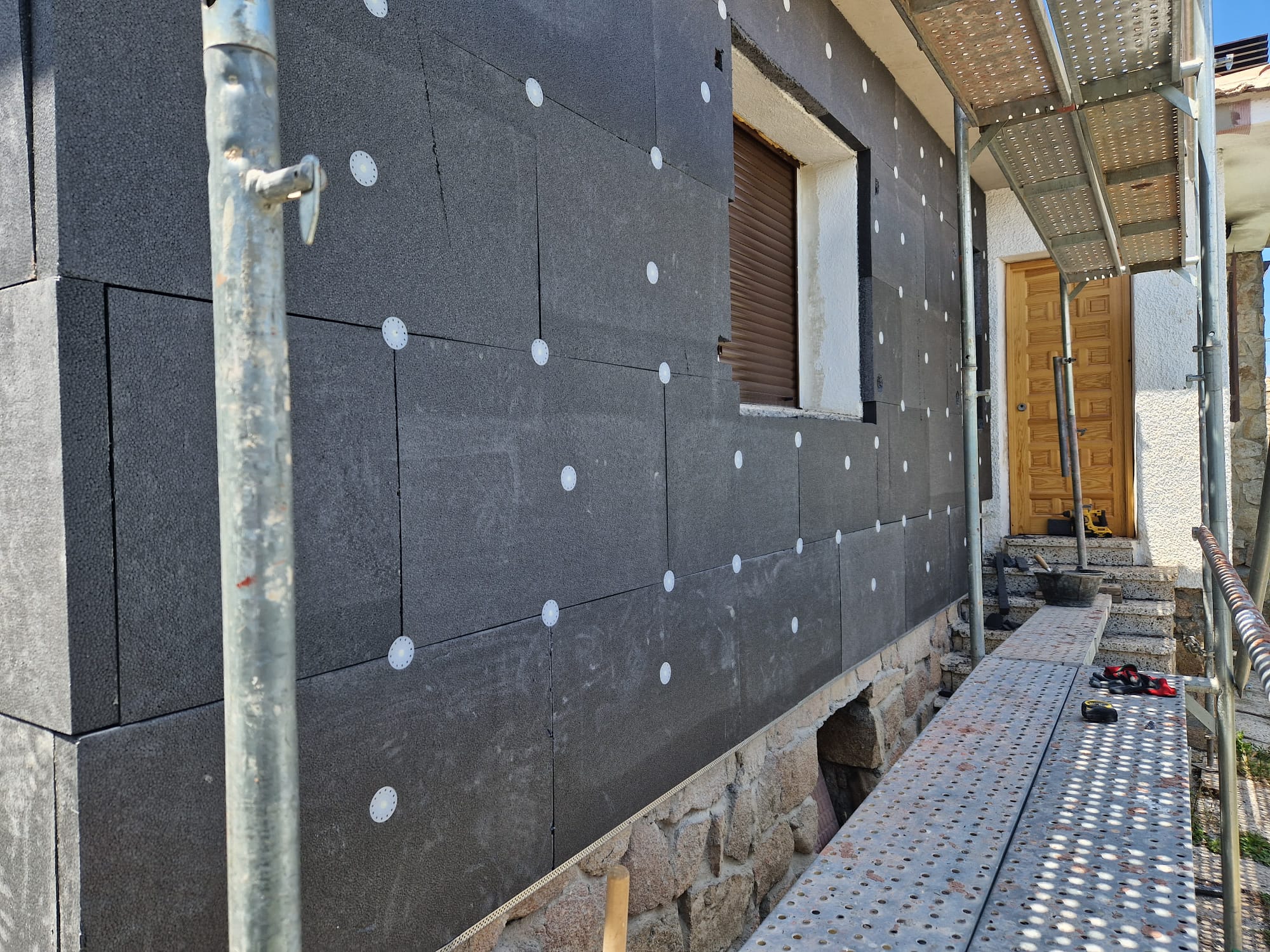 Sistema de Aislamiento Térmico Exterior